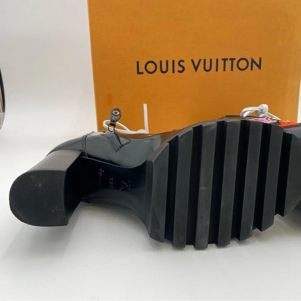 Louis Vuitton Patent Monogram Womens 38.5 Black Heart Star Trail Ankle Boots - Picture 4 of 9